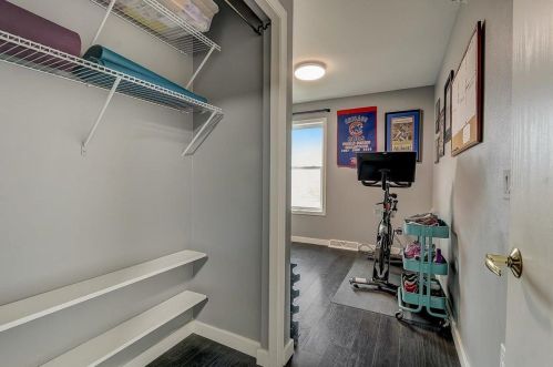 3955 Maple Grove Dr, Madison WI  53719-1842 exterior