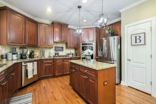 5239 Barrington Trce Dr, Atlanta GA 30331-9110 exterior