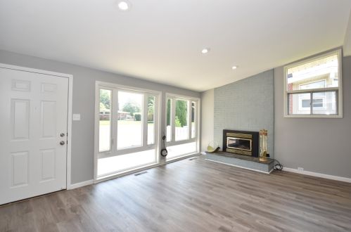 3512 Sunset Dr, Milwaukee WI  53220-1219 exterior