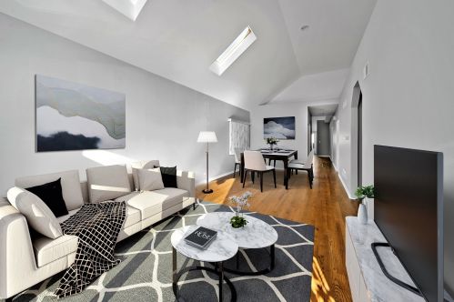 4563 Moody Ave, Chicago, IL 60630-3008