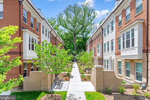 10244 Grosvenor Pl, Rockville, MD 20852