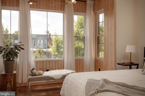 1025 51st St, Philadelphia PA  19143-4213 exterior