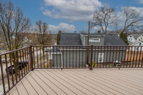 1035 Idaho St, Milwaukee WI 53207-2409 exterior