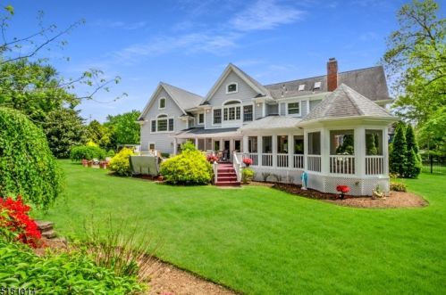 1 Briarcliffe Dr, Scotch Plains NJ 07076-2314 exterior