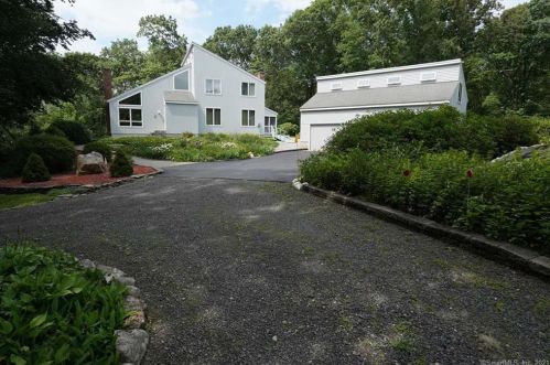 654 Plymouth Rd, Torrington, CT 06791-2904