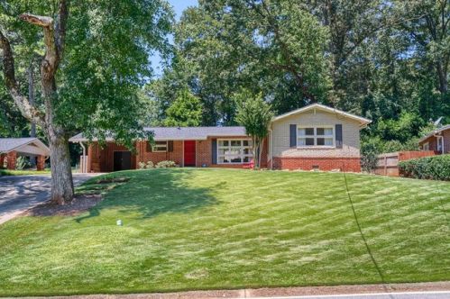 3832 Longview Dr, Atlanta GA  30341-1564 exterior