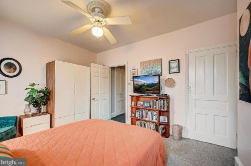 7134 Bryan St, Philadelphia PA 19119-2406 exterior