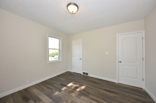 4825 91st St, Milwaukee WI  53225-4125 exterior