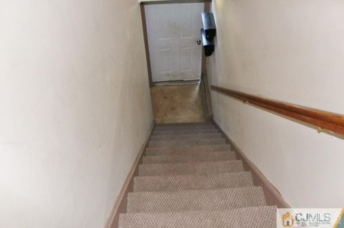 34 Garfield Park, Edison, NJ 08837-2522