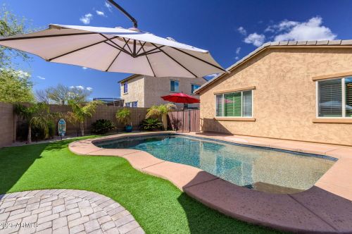 3765 Aracely Dr, Phoenix AZ 85087-5998 exterior