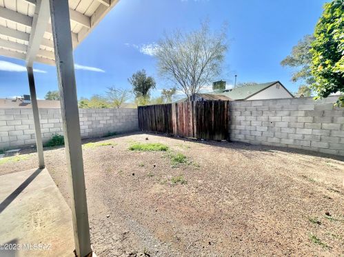 5970 Birchwood Dr, Tucson AZ 85746-3120 exterior