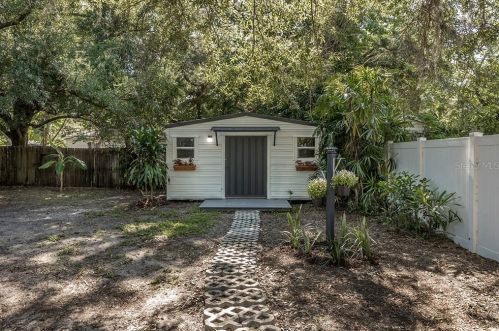 8109 Fielding Ave, Tampa FL  33604-2911 exterior