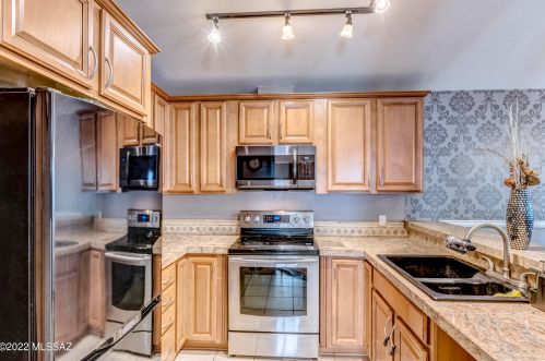 8239 Midnight Way, Tucson AZ 85741-1250 exterior