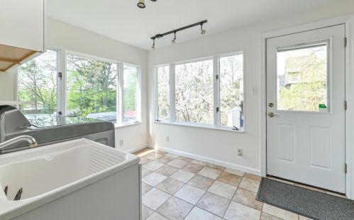 323 Frst Ave, Pittsburgh PA 15202-3201 exterior