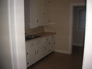 2208 Edgewood Rd, Cleveland OH  44118-2846 exterior