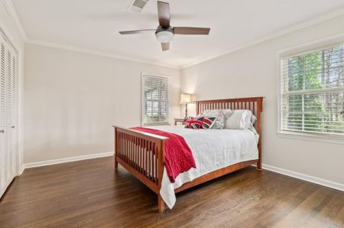 7105 Faunsworth Dr, Atlanta GA 30328-1941 exterior