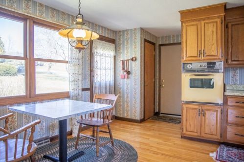 123 Bear Hole Rd, West Springfield MA 01089-1631 exterior