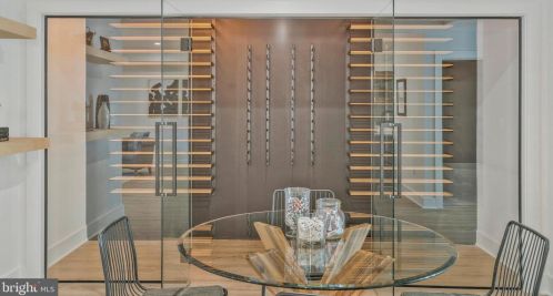 1520 Brookhaven Dr, Mc Lean VA  22101-4127 exterior