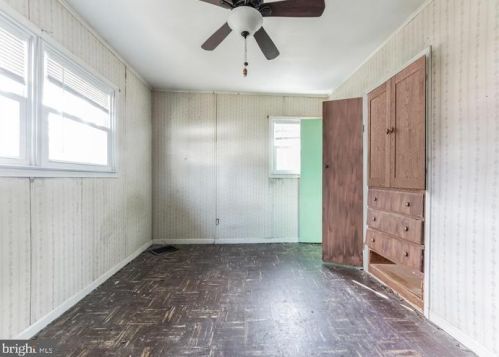 15 Dunmore Ave, Trenton NJ 08618-1937 exterior