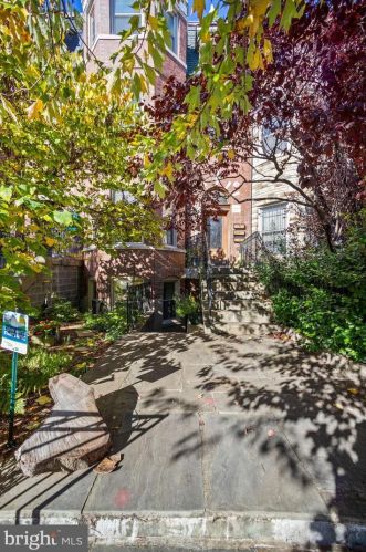 1427 Clifton St, Washington DC  20009-4550 exterior