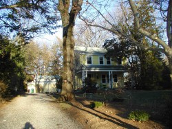 176 Collins Rd, Newton, MA 02468-2204