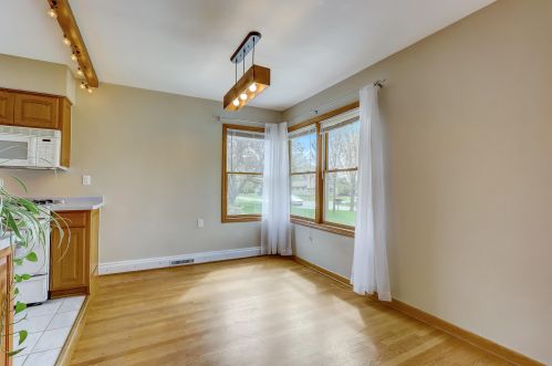 10112 Courtland Ave, Milwaukee, WI 53225-4610