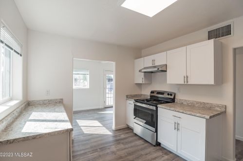 1626 Delaware St, Tucson AZ 85745-2306 exterior