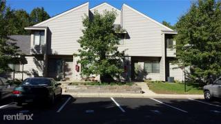 7075 Austrian Pine Way, Kalamazoo MI  49024-3969 exterior