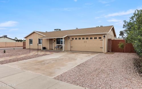 4115 Captain Dreyfus Ave, Phoenix AZ  85032-6720 exterior