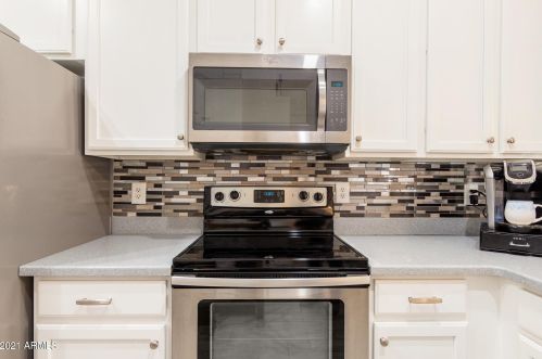 1207 Carson Rd, Phoenix AZ 85041-6615 exterior