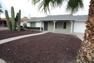 4236 Mandan St, Phoenix, AZ 85044-1930