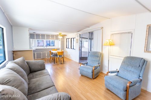 5401 Flying M St, Tucson AZ 85713-6421 exterior