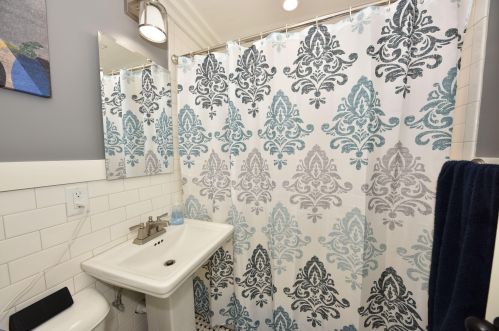 2376 56, Milwaukee WI 53210-2230 exterior