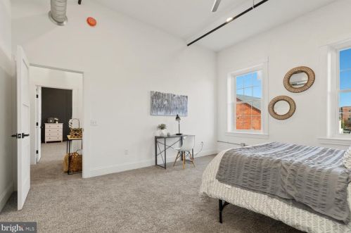 220 Prince St, Lancaster PA 17603-5878 exterior