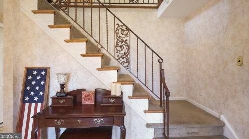 2350 Steven Rd, Huntingdon Valley PA 19006-6610 exterior