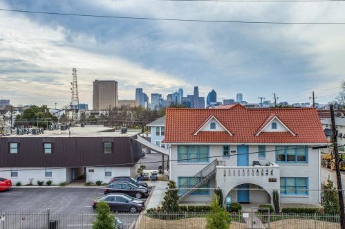 1502 Bennett Ave, Dallas TX  75206-7610 exterior