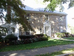 159 Mount Vernon St, Newton, MA 02465-2516