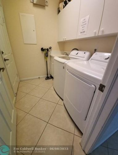 1807 Jamesport Dr, Fort Pierce FL 34953-4599 exterior