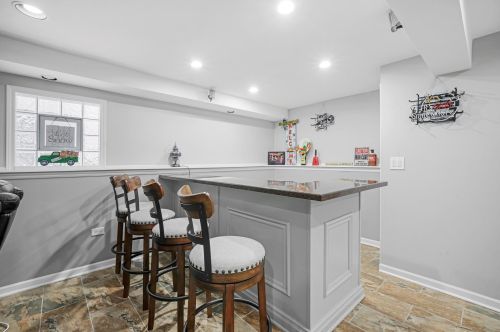 6729 64th Pl, Chicago IL  60638-4837 exterior