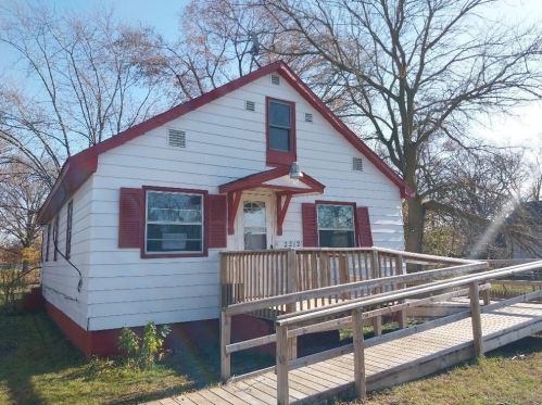 2212 Jarman St, Meskegon, MI 49444-1245