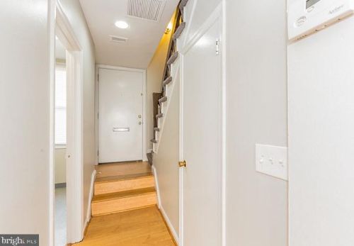 1210 33rd St, Washington DC  20007-3201 exterior