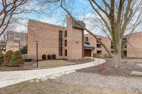 1818 Shorewood Blvd, Milwaukee WI 53211-2536 exterior