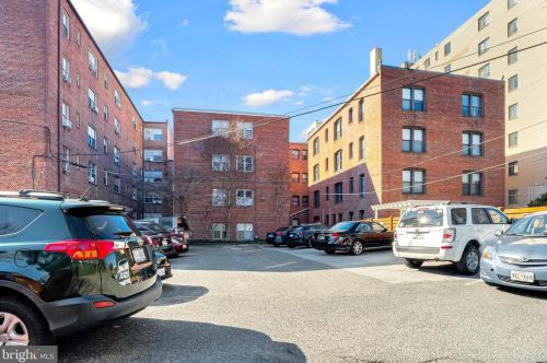 5431 Connecticut Ave, Washington DC  20015-2713 exterior