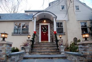 4438 42nd St, Washington DC  20016-2104 exterior