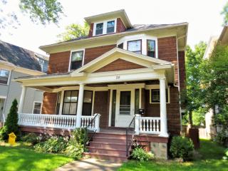 28 Hinsdale St, Rochester NY  14620-1667 exterior