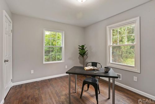 54 Howard Ave, Edison NJ  08837-3432 exterior