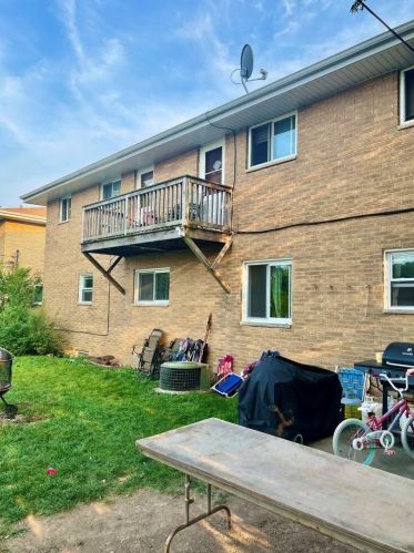 7712 Morgan Ave, Milwaukee WI 53207-3660 exterior