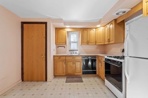 425 Overbrook Blvd, Pittsburgh PA 15210-4405 exterior