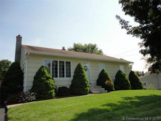 55 Orchard Dr, Uncasville, CT 06382-2238