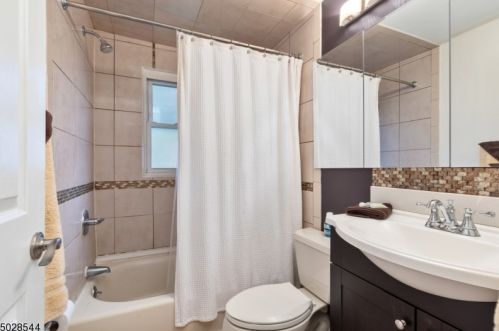 73 Laramie Rd, Plainfield NJ 07060-2951 exterior